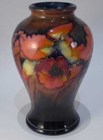 William Moorcroft 1897-1945 . orchidflambe6in3