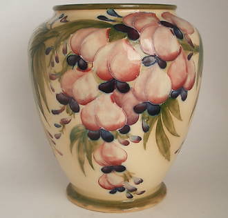 William Moorcroft 1897-1945 . macwisteria